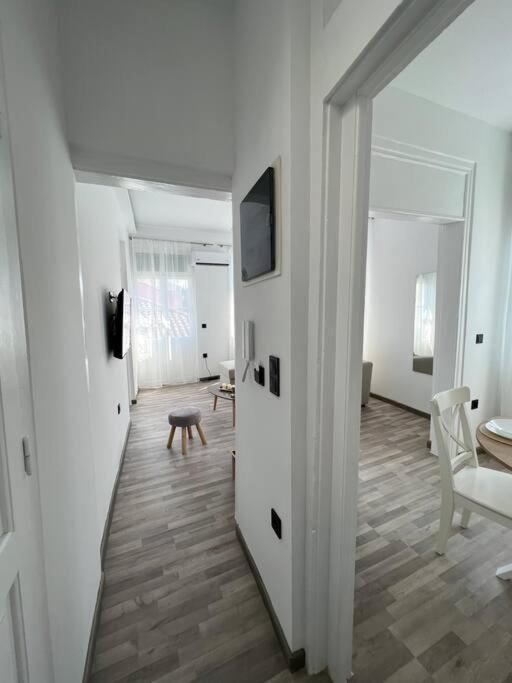 Bougainvillea Apartments 2 나플리오 외부 사진