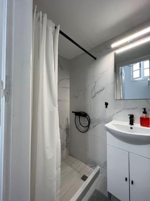 Bougainvillea Apartments 2 나플리오 외부 사진